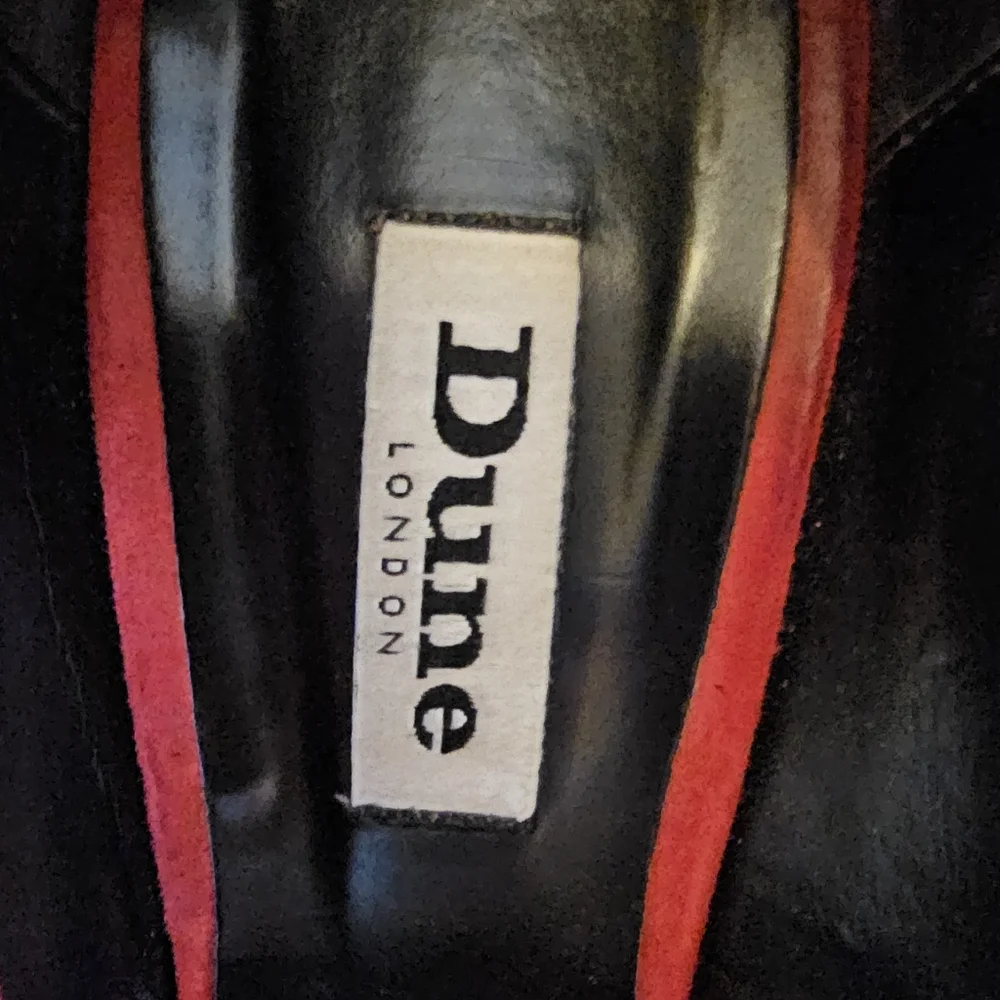 DUNE Red suede pumps